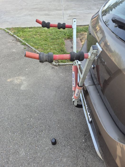 Vand suport bicicleta pe carlig, model V