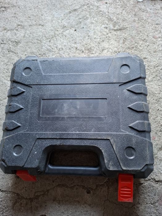 Бесщеточный шуруповерт НОВЫЙ.