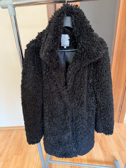 Черно палто от еко косъм
