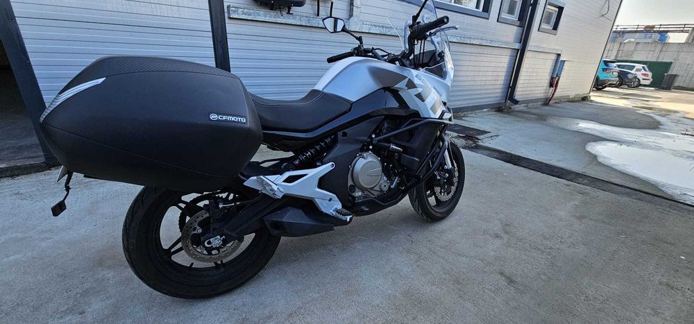 Motocicleta CF MOTO 650 MT stare impecabila