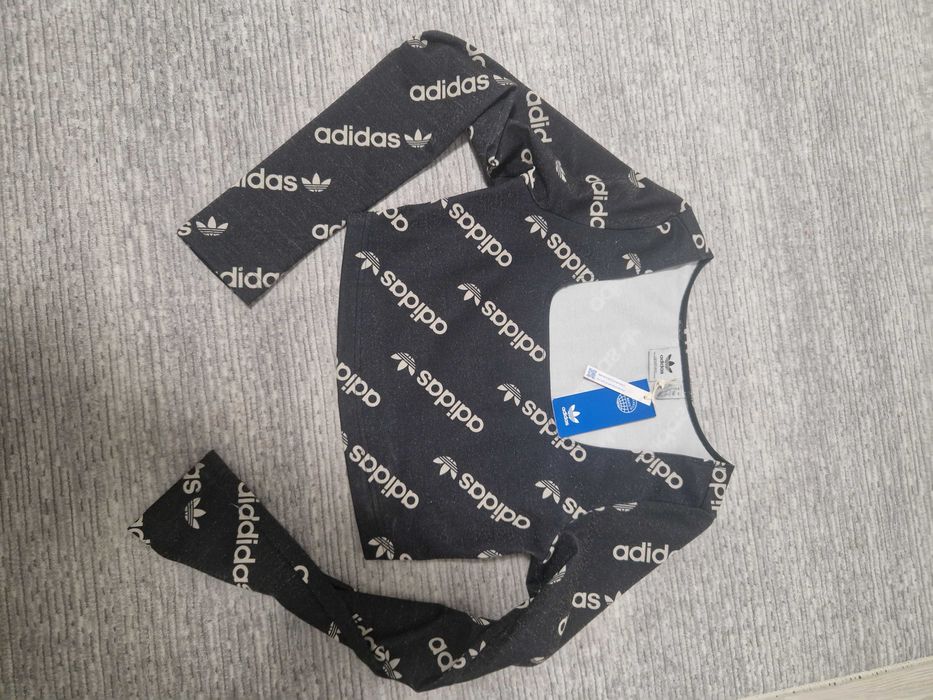 Оригинална Adidas блуза.Нова с етикет