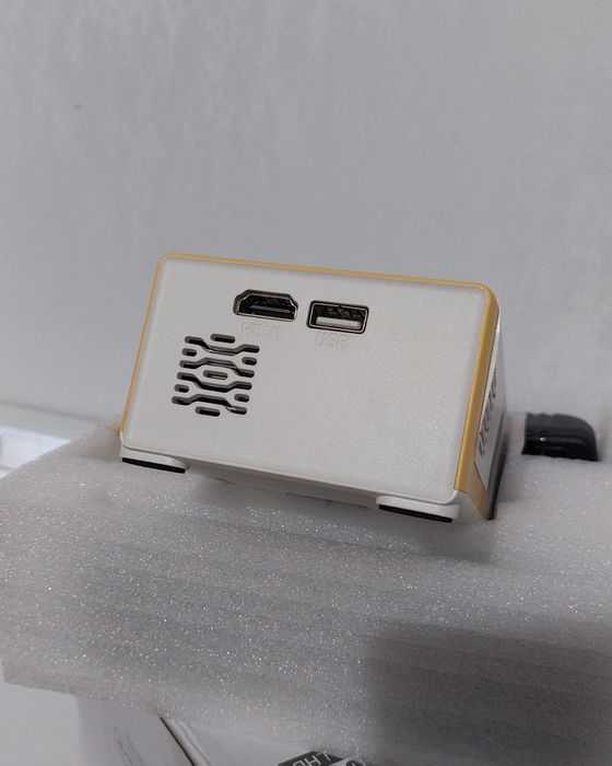 Продаётся Мини проектор