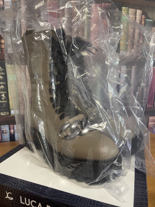 Bocanci de dama, noi, magazin Luca Di Gioia