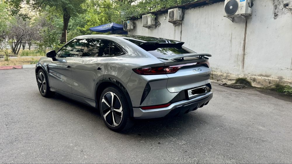 Byd song L 662 4 поз. своя машина в отличном состоянии