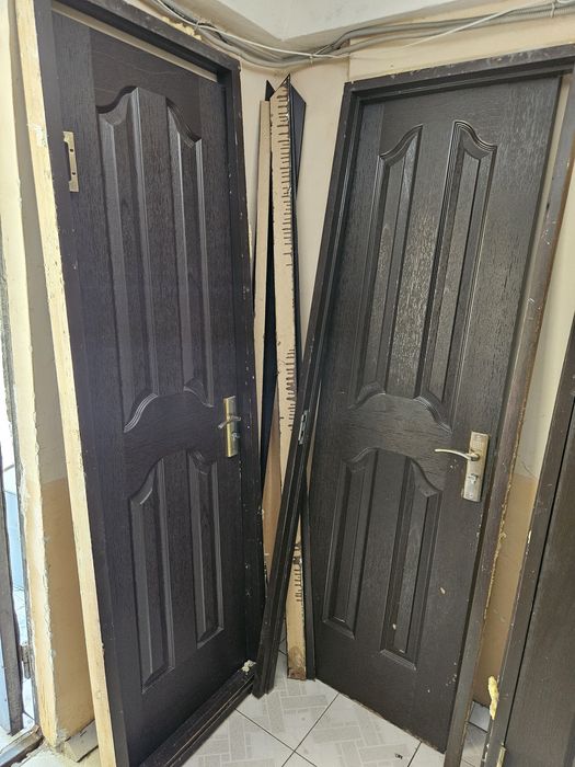 Продаются двери по 100 тыс сум