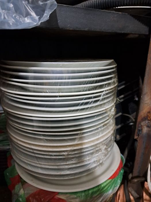 Чиний за ресторант,нови за основно ,пица,салати,десертии други