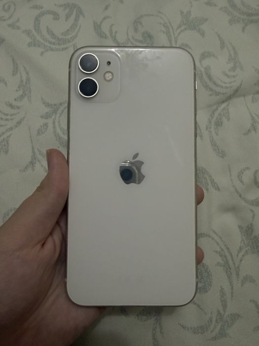 Продам Iphone 11