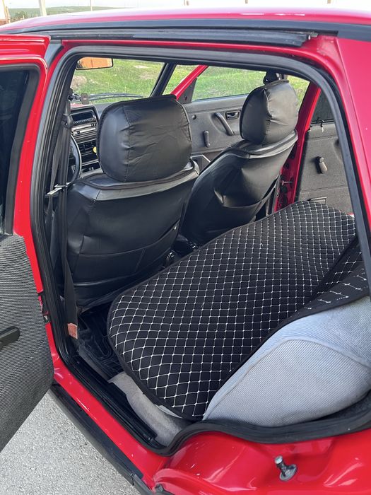 Сатылымда жігіттер