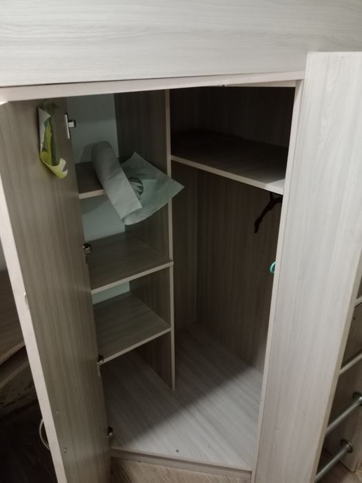 Продам кровать чердак.