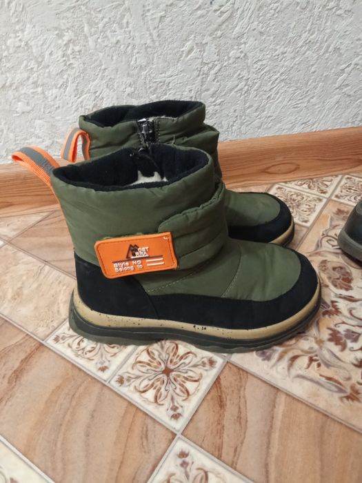 Продам зимние сапоги для мальчика