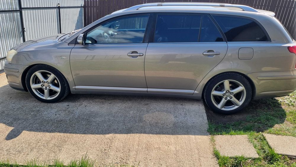 Toyota Avensis T25 Facelift - 2.2 D-CAT 177 CP - Piele