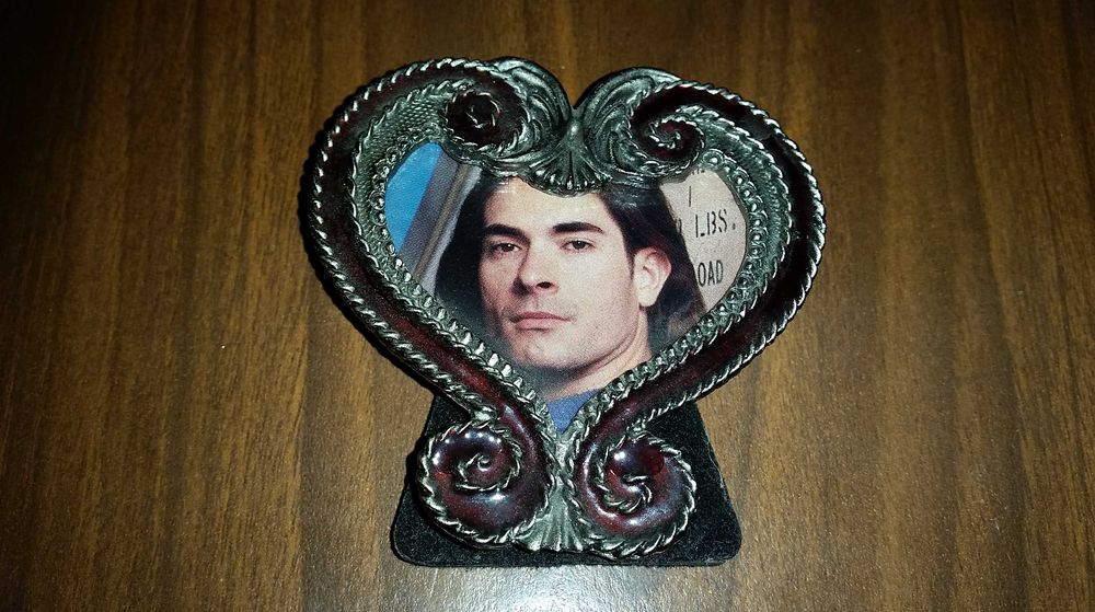 Масивна антикварна рамка за снимки - Бронзова пластика