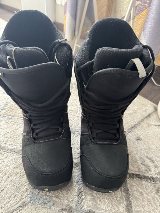 Продам ботинки для сноуборда 2 пары 1 Lasso 2 Burton