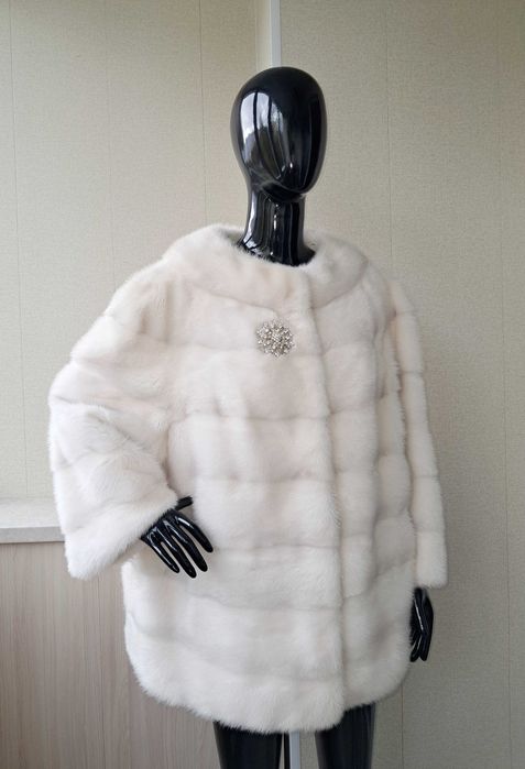 Haina blana vizon , Naturala Haină blană nurcă, alb, ivory. Bust 130