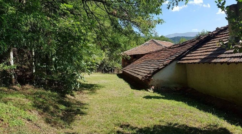 Продава се Промишлена сграда в Пирдоп - 632 кв.м за 262 €/кв.м - Снимка #9