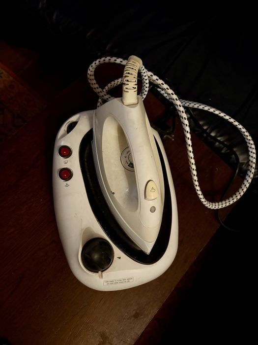 Stație de Călcat cu Aburi Nova IR-160 – Eficiență și Putere (2050W)