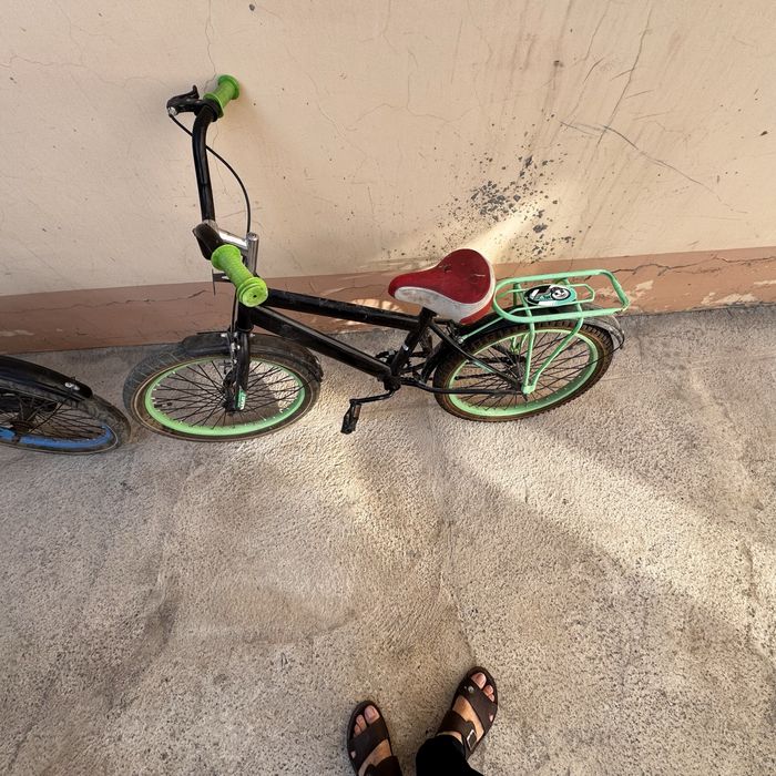 Велосипед две штуки.