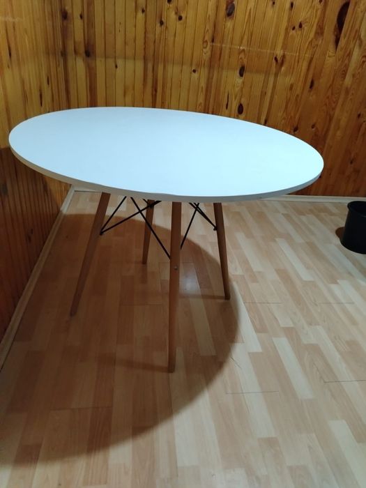 Продам стол дешево