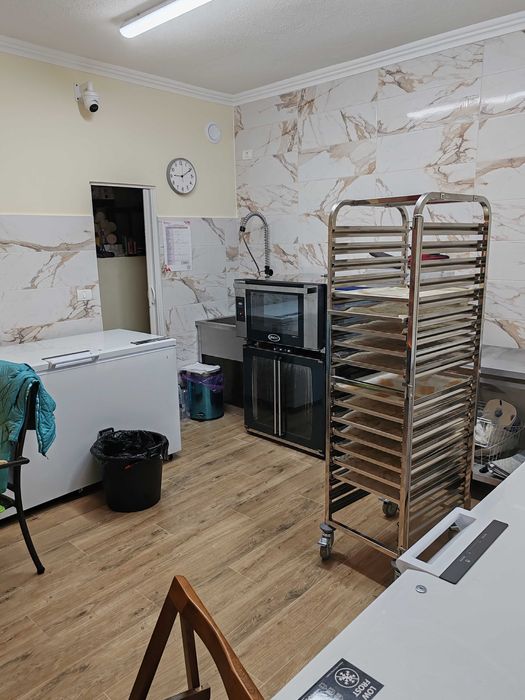 Inchiriez spatiu comercial pe Calea Timisorii.