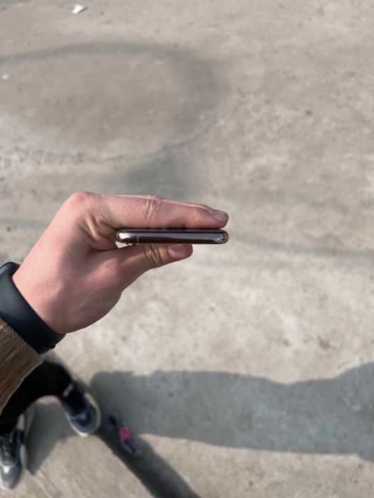 Iphone xs gold 64