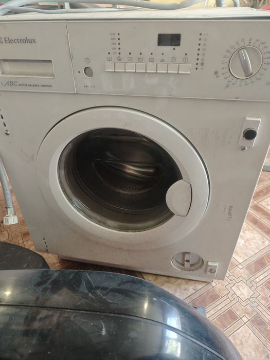 ELECTROLUX EWI-1235 пералня за вграждане