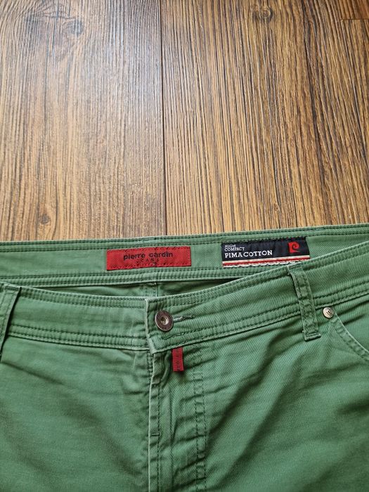 Страхотен мъжки панталон голям размер
PIERRE CARDIN, размер 60 /3XL, б