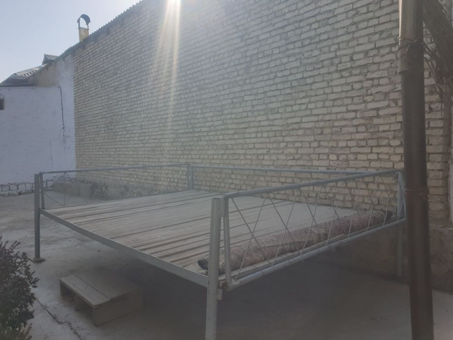 Чорпоя сотилади 2.5×4