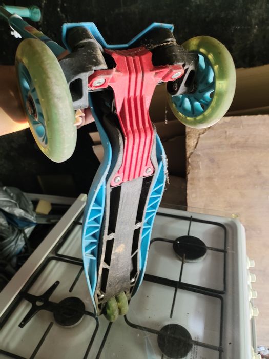 Продам детские самокаты