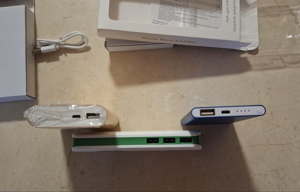 Външна бързо зареждаща батерия