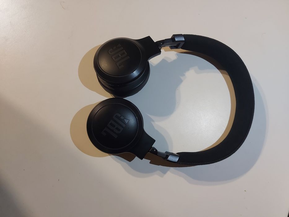 Casti JBL 670 NC Live