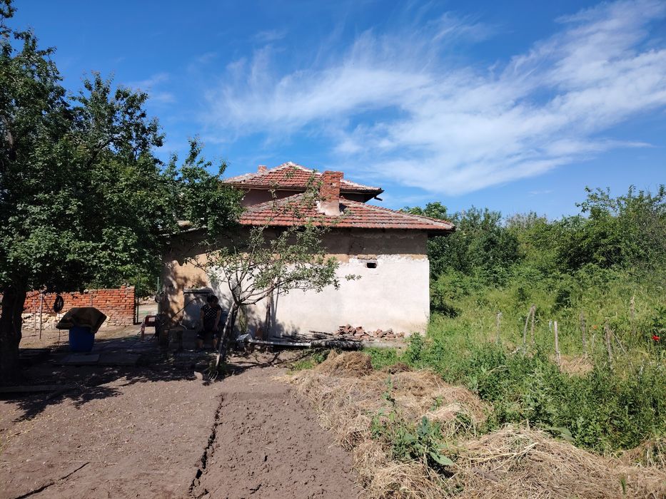 Къща в с Партизанин, общ. Братя Даскалови