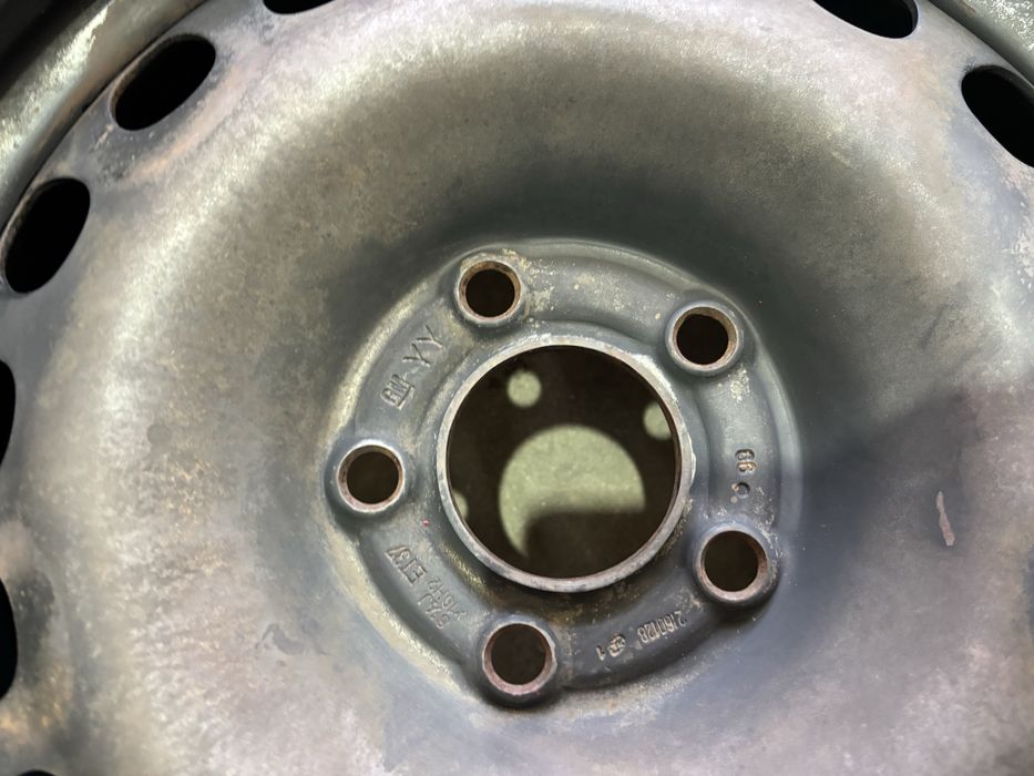 Резервна гума 5x100 205/60/16 (VW/Opel)