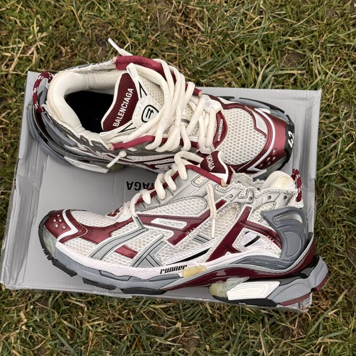 Balenciaga Runner Burgundy
