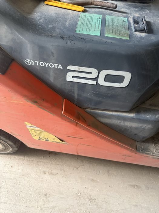 Погрузчик Тойота (кара)