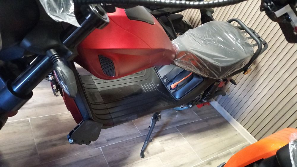 Scuter electric choper