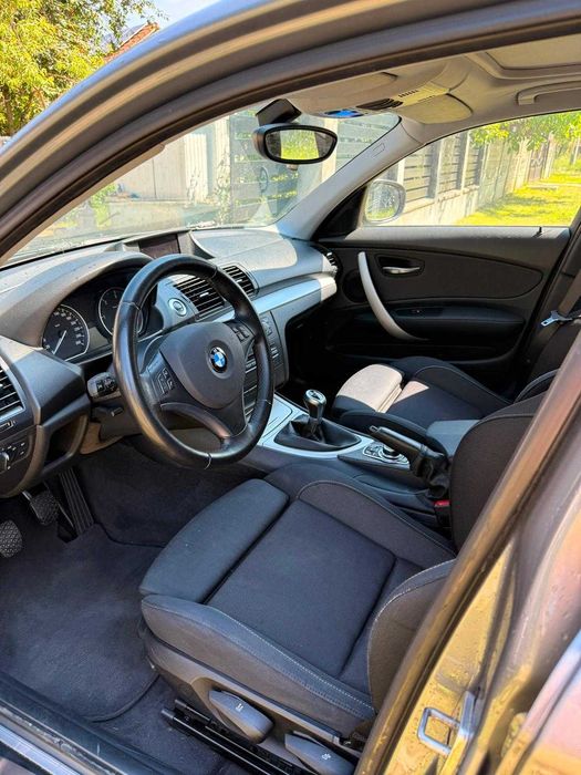 Vând BMW seria1 2011