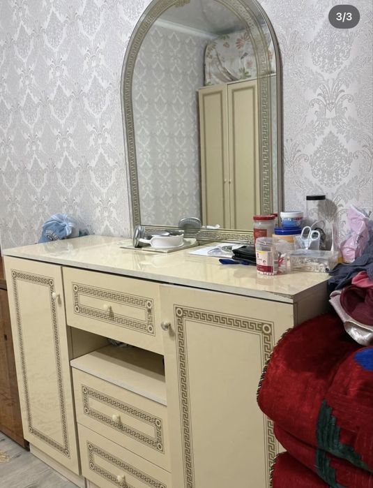 Срочно продается спальный гарнитур