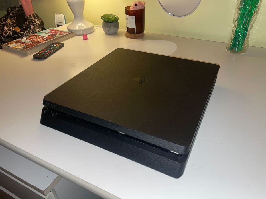Ps4 slim pentru piese