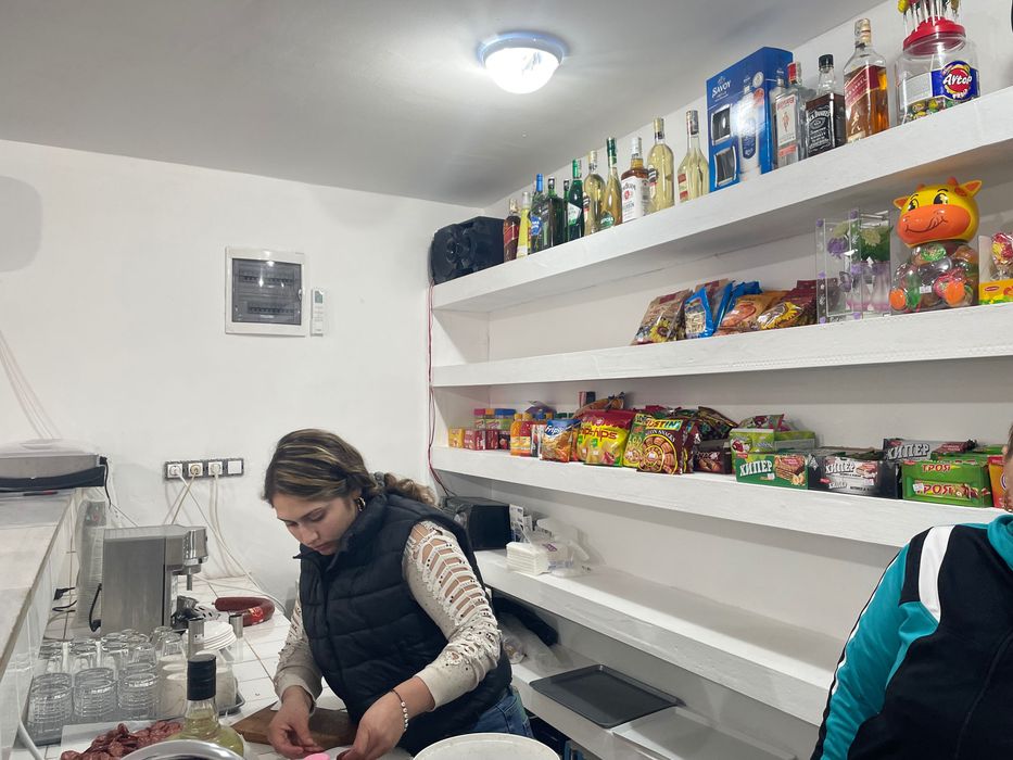 Продавасе кафе аператив