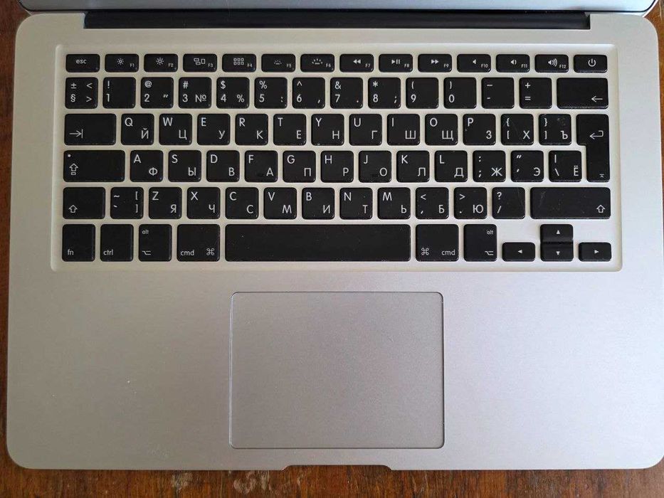 MacBook Air 13 (Early 2015) / i5