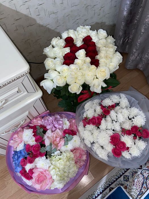 Цветы свежие, гулдер, букеты, тунде сатыл алынган букеттер