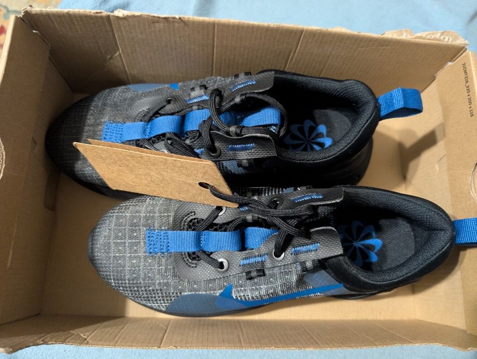 Vand adidasi Nike Air Max