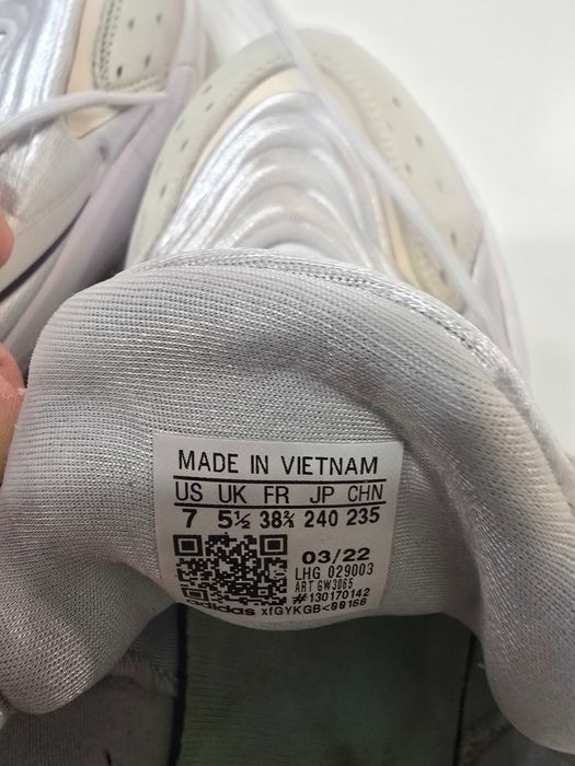 Дамски оригинални маратонки Adidas