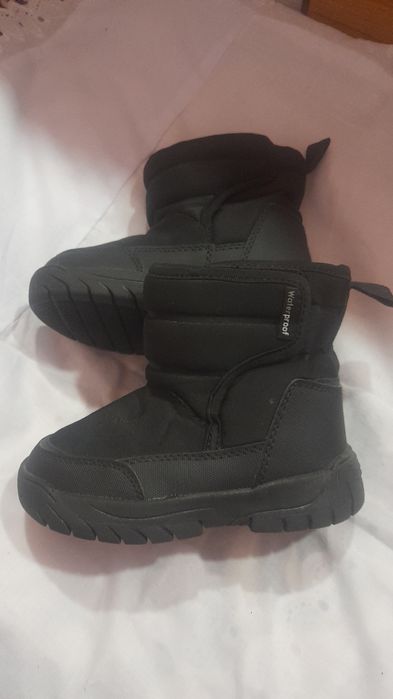 Bolalar oyoq kiyimlari