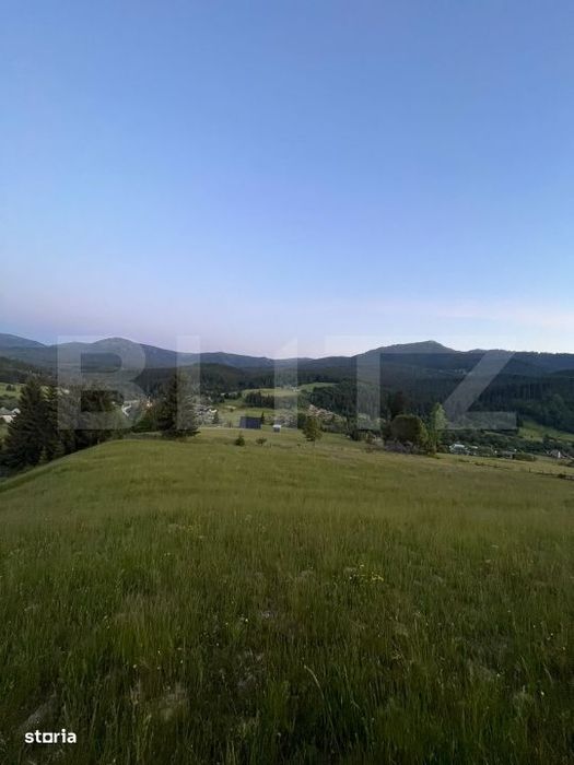 Teren intravilan, parcelabil de vanzare in Colibita – vedere panoram