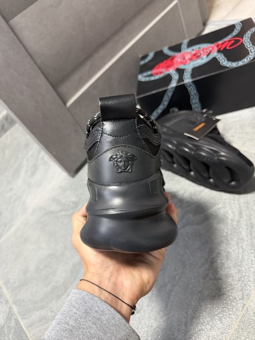 Versace Chain Reaction