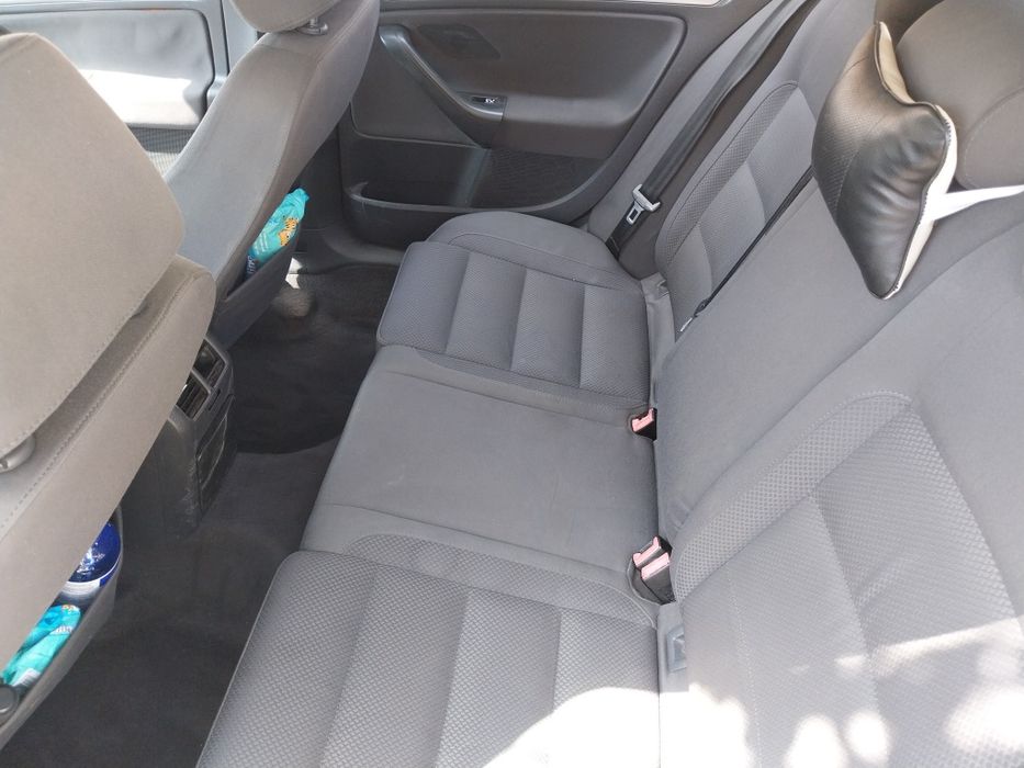 Vând golf 5 2.0tdi 140cp
