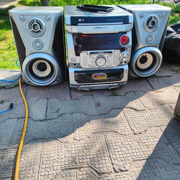 Музыкальный центр LG