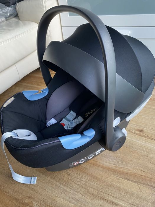 Кошче+база за кола Cybex Aton S2
