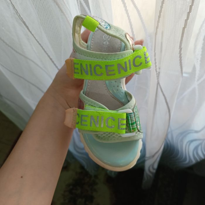 Сандали для девочки